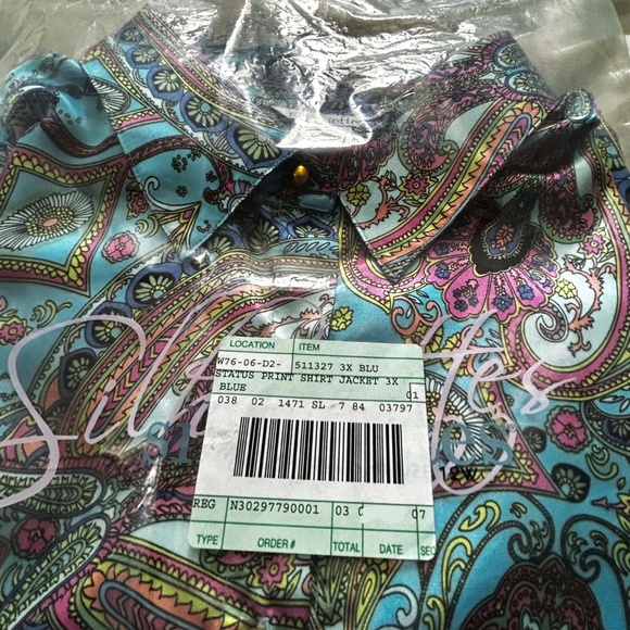 BLOUSE, SILKY POLYESTER, COLOUR: BLUE PAISLEY MIX, SIZE 3X, BUTTON CUFFS, BUTTON - Picture 2 of 12